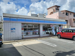 小郡市大板井、土地のコンビニ画像です