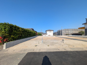 筑紫野市原田、土地の前面道路を含む現地写真画像です