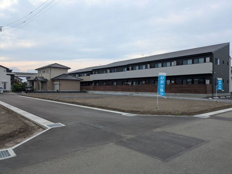 柳川市三橋町蒲船津、新築一戸建ての前面道路を含む現地写真画像です