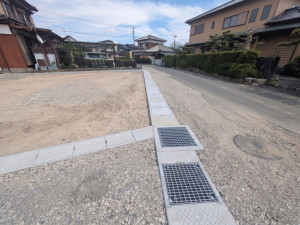 神埼郡吉野ヶ里町豆田、新築一戸建ての前面道路を含む現地写真画像です