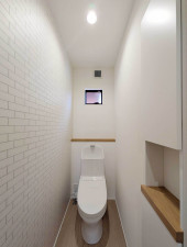 神埼郡吉野ヶ里町豆田、新築一戸建てのトイレ画像です