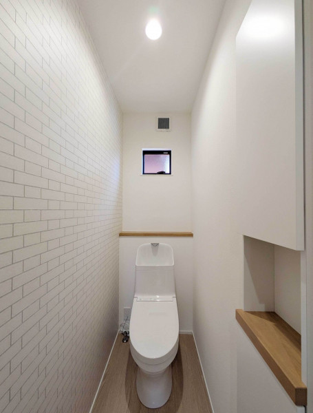 神埼郡吉野ヶ里町豆田、新築一戸建てのトイレ画像です