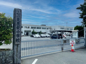 三養基郡みやき町大字江口、土地の小学校画像です