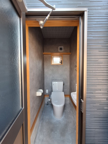 久留米市梅満町、中古一戸建てのトイレ画像です