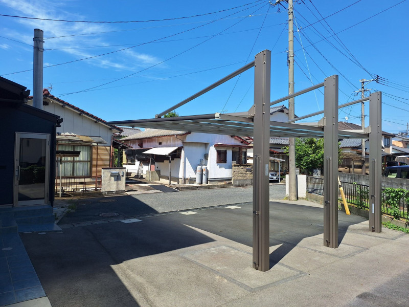 久留米市梅満町、中古一戸建ての駐車場画像です