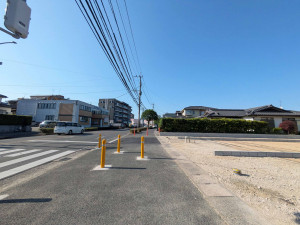 筑紫野市原田、新築一戸建ての前面道路を含む現地写真画像です
