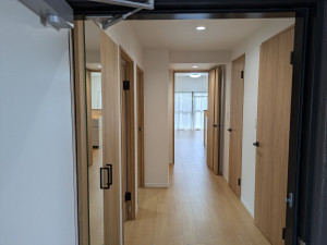福岡市早良区昭代、マンションの玄関画像です