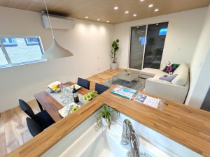 大野城市乙金、新築一戸建ての居間画像です