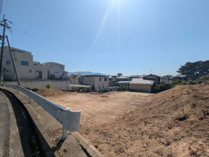 福岡市南区若久、土地の前面道路を含む現地写真画像です