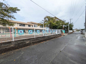 八女市吉田、新築一戸建ての幼稚園・保育園画像です