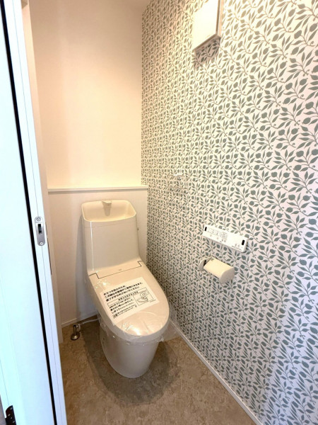神埼郡吉野ヶ里町豆田、新築一戸建てのトイレ画像です