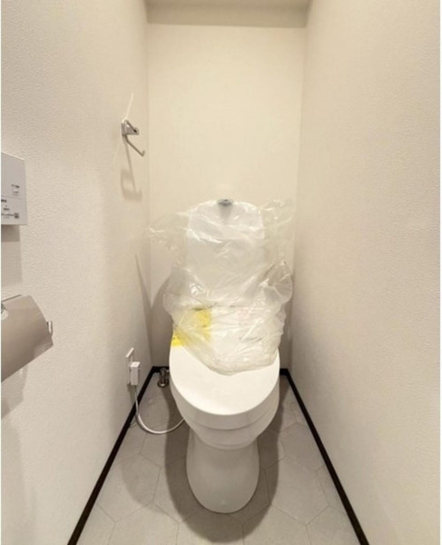 柳川市中町、中古一戸建てのトイレ画像です