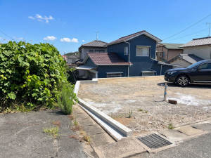 福岡市南区鶴田、土地の前面道路を含む現地写真画像です
