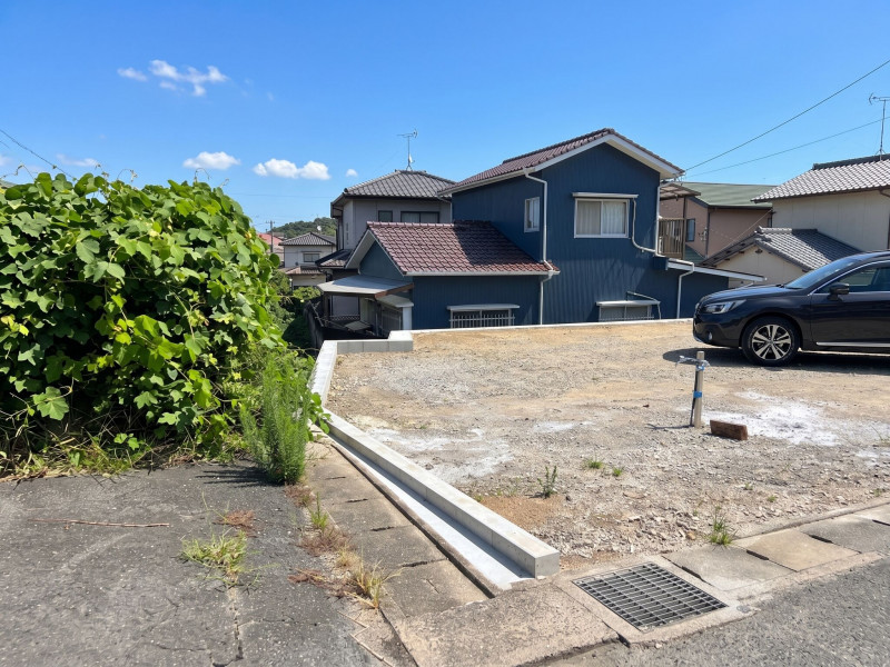 福岡市南区鶴田、土地の前面道路を含む現地写真画像です