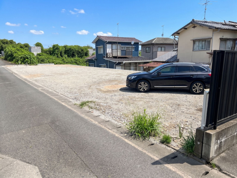 福岡市南区鶴田、土地の前面道路を含む現地写真画像です