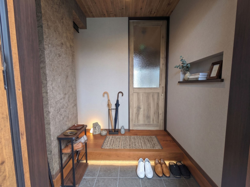 三養基郡基山町小倉、中古一戸建ての玄関画像です
