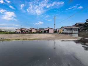 八女市吉田、新築一戸建ての前面道路を含む現地写真画像です