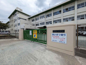 八女市吉田、新築一戸建ての小学校画像です