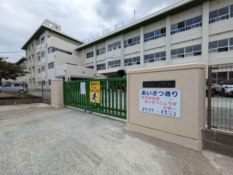 八女市吉田、新築一戸建ての小学校画像です