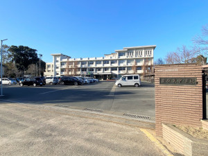 糸島市、新築一戸建ての中学校画像です