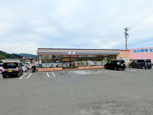 那珂川市王塚台、新築一戸建てのコンビニ画像です