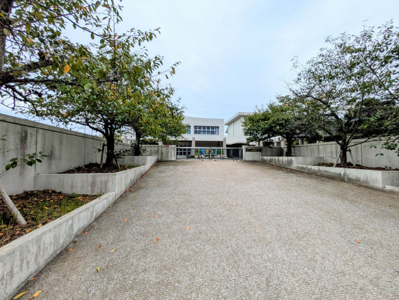 那珂川市王塚台、新築一戸建ての小学校画像です