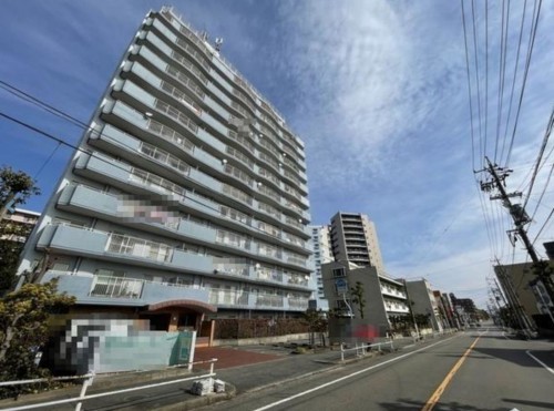 刈谷市大正町３丁目、マンションの外観画像です