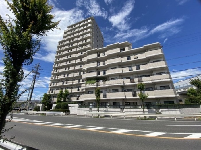 刈谷市野田町陣戸池のマンションの画像です