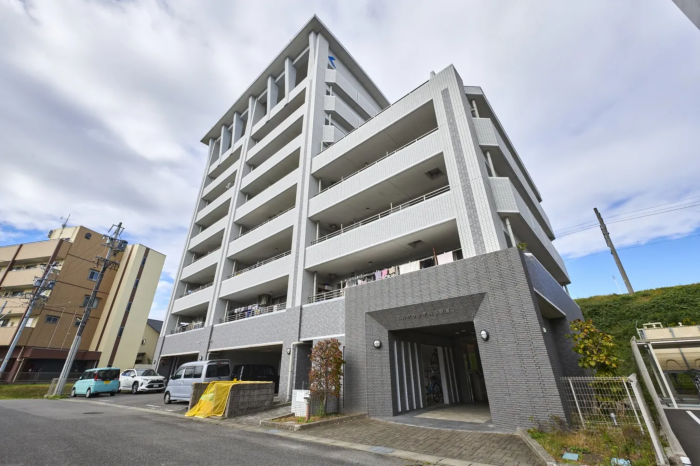 刈谷市幸町1のマンションの画像です