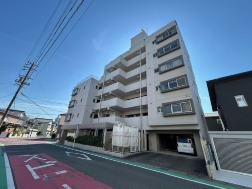 刈谷市一ツ木町菰のマンションの画像です