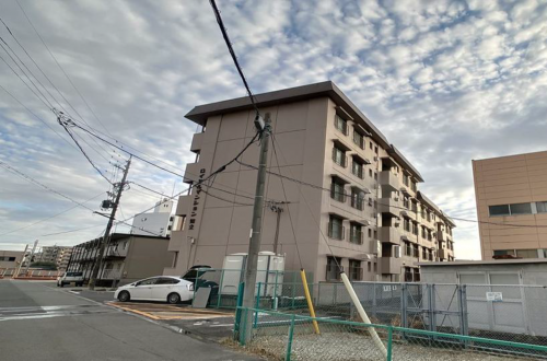 知立市南新地１丁目のマンションの画像です