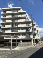 刈谷市一ツ木町菰のマンションの画像です