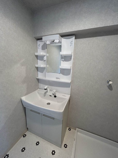刈谷市一ツ木町菰のマンションの画像です