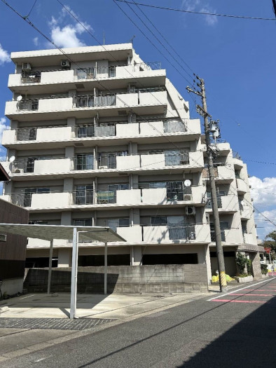 刈谷市一ツ木町菰のマンションの画像です
