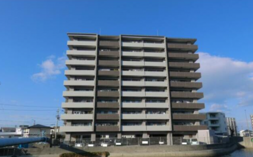 徳島市南田宮2丁目のマンションの画像です
