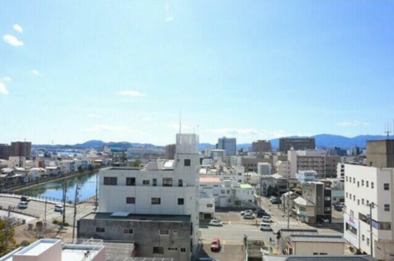 徳島市中徳島町1丁目のマンションの画像です