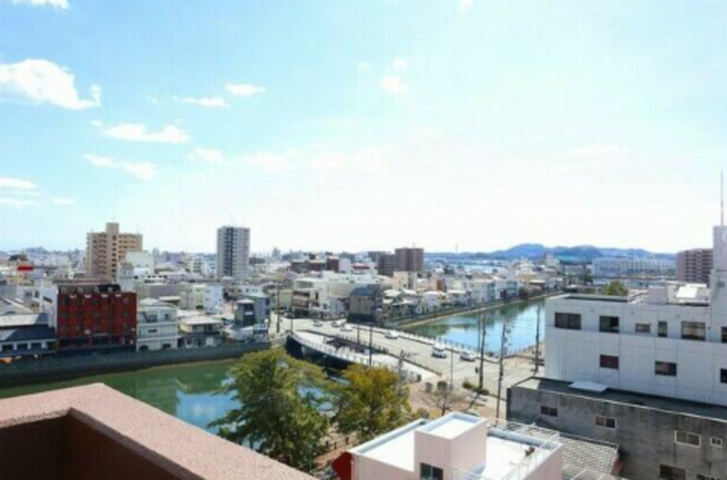 徳島市中徳島町1丁目のマンションの画像です