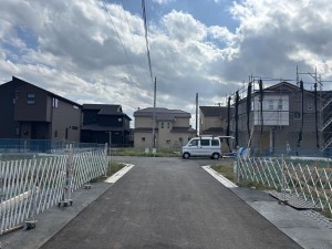 武蔵村山市三ツ木、土地の前面道路を含む現地写真画像です