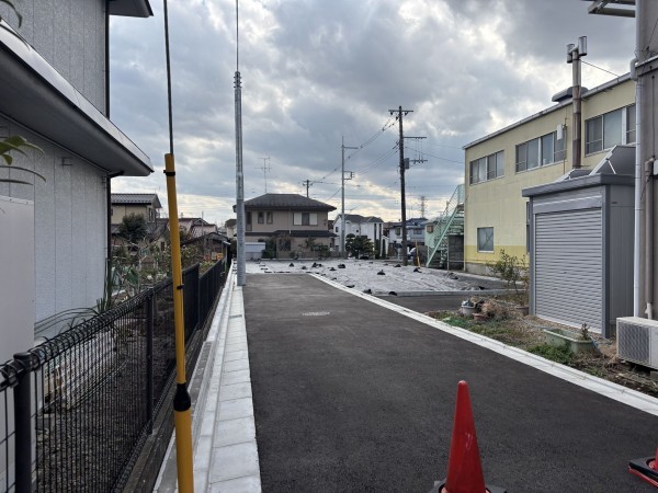武蔵村山市三ツ木、土地の前面道路を含む現地写真画像です