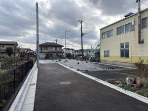 武蔵村山市三ツ木、土地の前面道路を含む現地写真画像です