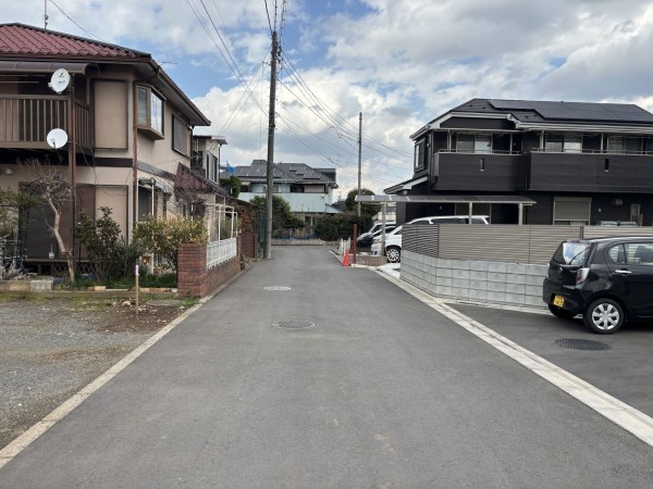武蔵村山市中原、土地の前面道路を含む現地写真画像です