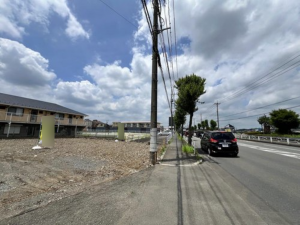 武蔵村山市中原、土地の前面道路を含む現地写真画像です