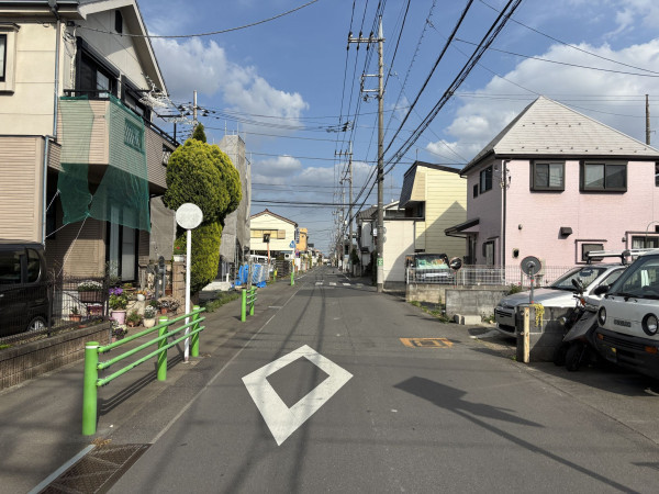 武蔵村山市大南、土地の前面道路を含む現地写真画像です