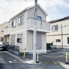 武蔵村山市岸、中古一戸建ての外観画像です