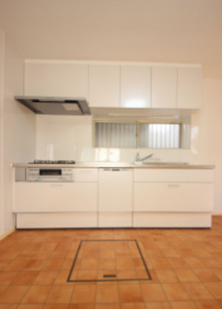 武蔵村山市残堀、中古一戸建てのキッチン画像です