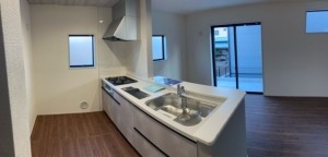 武蔵村山市残堀、新築一戸建てのキッチン画像です