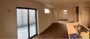 武蔵村山市残堀、新築一戸建ての居間画像です