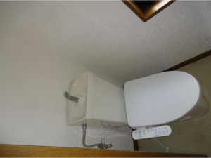 武蔵村山市大南、中古一戸建てのトイレ画像です