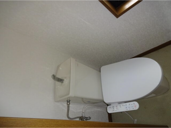 武蔵村山市大南、中古一戸建てのトイレ画像です