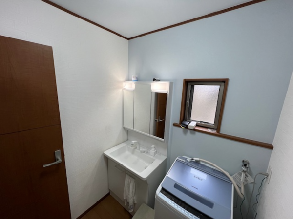 武蔵村山市三ツ木、中古一戸建ての洗面画像です